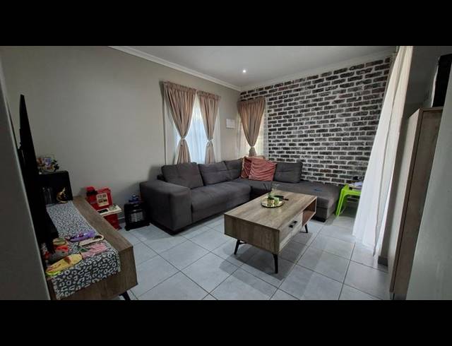 3 BEDROOM HOUSE FOR SALE IN DANVILLE